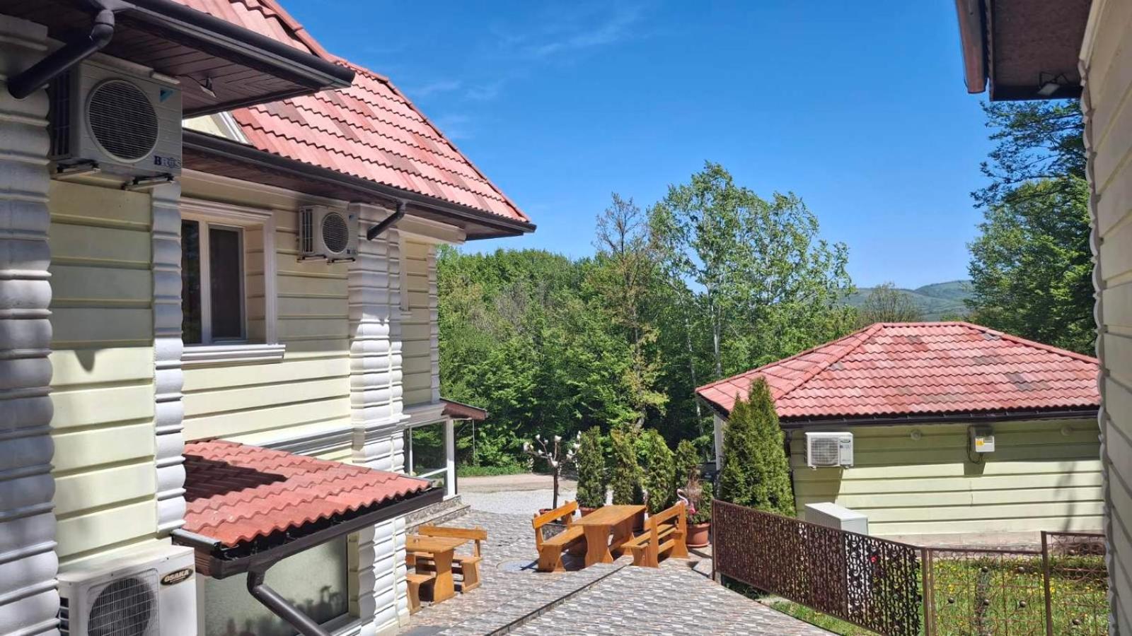 Hotel & Restaurant Котел Экстерьер фото
